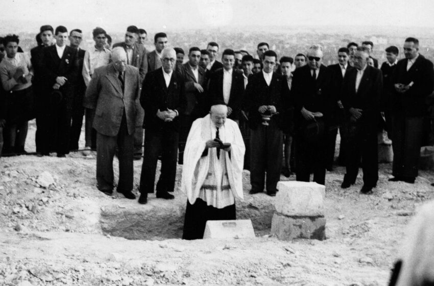  Ritratt Storiku – Dun Ġorġ Preca Jbierek L-Ewwel Ġebla Tal-Iskola St. Michael