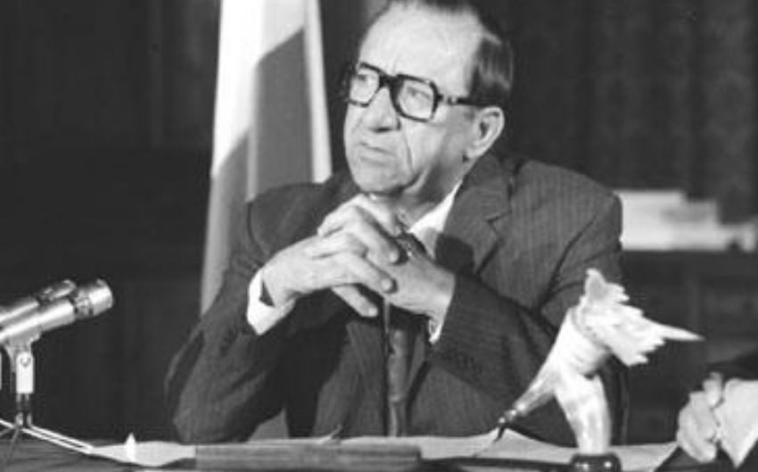  X’Għamel Mintoff Bħal-Lum 43 Sena Ilu?