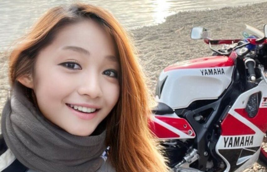  Influencer Tal-Muturi Jilgħabha Li Hu Tfajla Żgħira Pero’ Huwa Raġel Ta’ 50 Sena