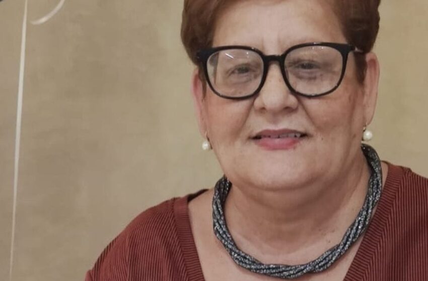  Appell Mingħand Bint Li Ommha Mietet Bil-Covid-19