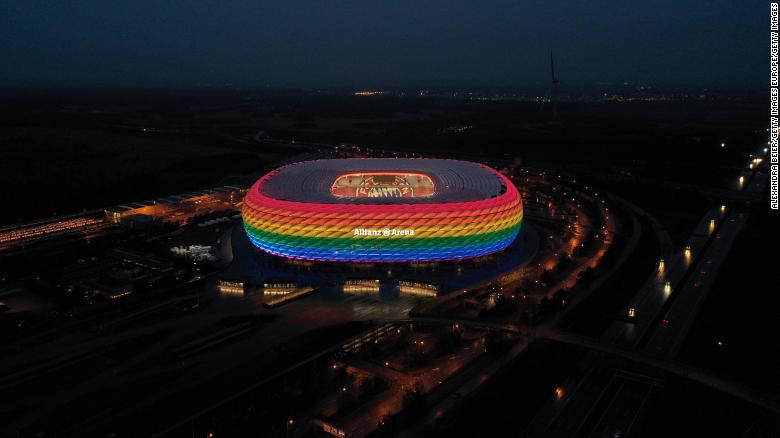  Il-UEFA Tirrifjuta Talba Biex Tixgħel l-Allianz Arena Ta’ Munich Bil-Kuluri Tal-Qawsalla