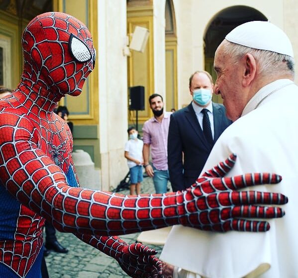  Spider-Man Waqt Udjenza Tal-Papa