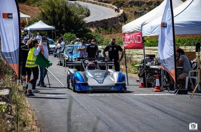  Jiftaħ L-Istaġun Tal-Hillclimb