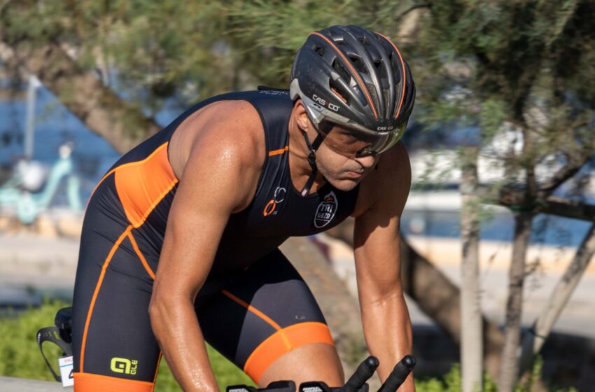  Julian Harding Jerġa Jikser Ir-Rekord Tal-Korsa Tat-Triathlon Fis-Salina