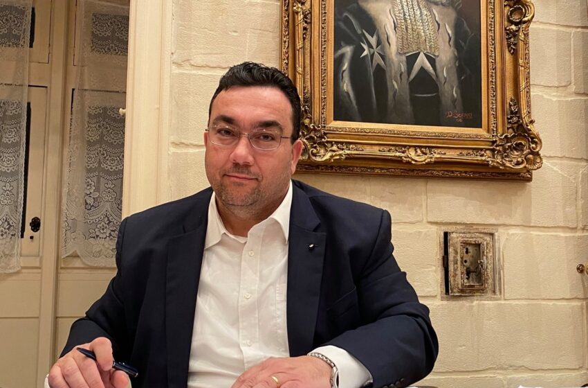  Bosta Jfakkru Għeluq Snin L-Eks Sindku Qormi Renald Falzon Li Ħalliena Din Is-Sena