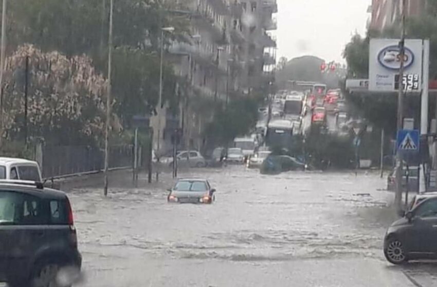  Bil-Filmati: Sqallija F’Maltemp Qawwi B’Għargħar Ikaxkar Kull Ma’ Jsib