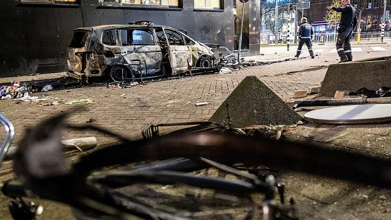  Bosta Protesti Vjolenti Madwar L-Ewropa Minħabba Żieda Fir-Restrizzjonijiet Tal-Pandemija