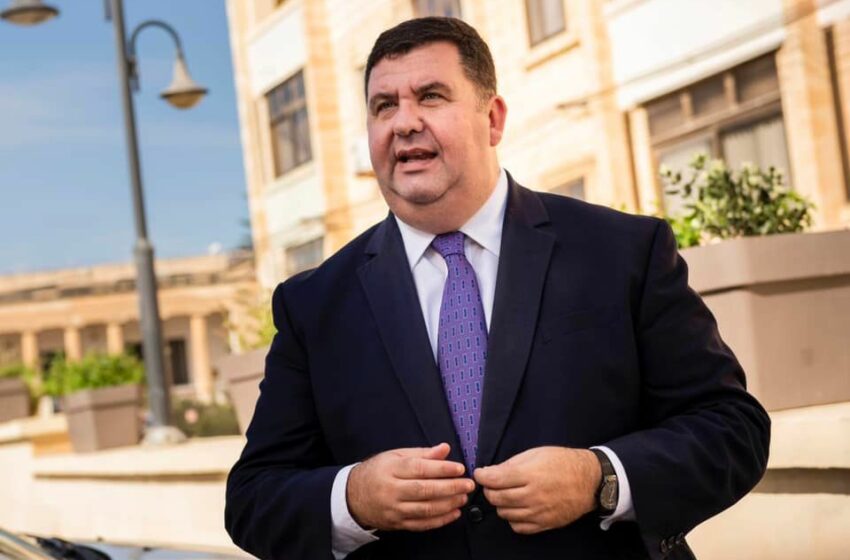  “Ittestjajt Pożittiv Għal-Covid Fl-Istess Jum Li Kelli Nieħu L-Booster Tal-Vaċċin” – Glenn Bedingfield