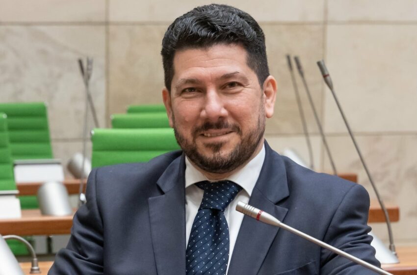Clyde Puli Jtemm Il-Karriera Politika Tiegħu