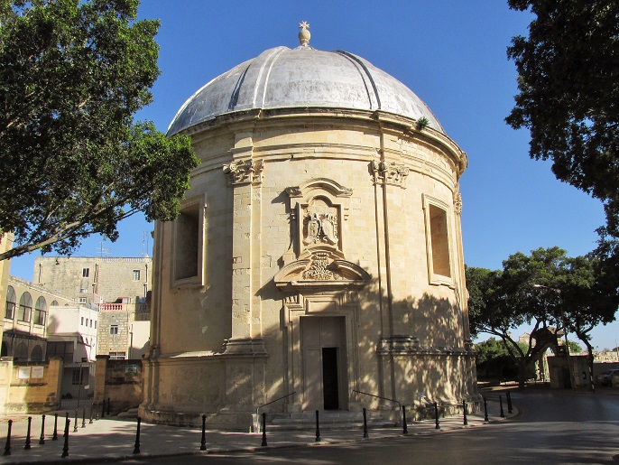  Kienu Semgħu Krib Ta’ Tarbija Ħdejn Il-Knisja Ta’ Sarria Fil-Furjana