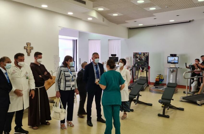  Il-Ministru Għall-Anzjanità Attiva Jo Etienne Abela Bi Żjara F’Ċentru Ta’ Rijabilitazzjoni Fl-Italja Bil-Għan Li Jkunu Adottati Teknoloġiji Simili F’Pajjiżna