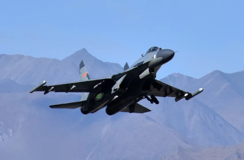  Russian and Chinese Warplanes Conduct Joint Patrols Amidst Heightened Military Activity in Asia-Pacific Region